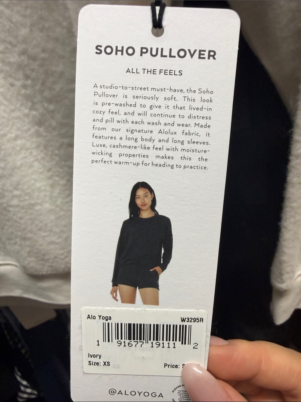 ALO Yoga Women's Crewneck Sweater in Off-White